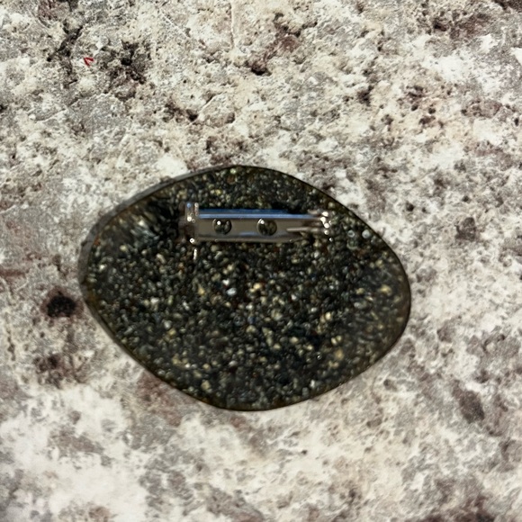 Vintage Enameled English Cottage Countryside Floral Scenic Brooch Pin - Picture 7 of 8